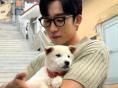 이상이, 드라마 '굿보이' 촬영장에서 만난 귀여운 강아지랑 찰칵!..."똥주랑"   