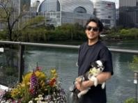 조찬형, 반려견 '낭만이'와 산책하는 일상 공개..."5월은 푸르구나"
