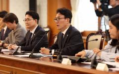 노인 입원·가정폭력 반려동물  ‘보호 공백’ 제도 정비 나선다