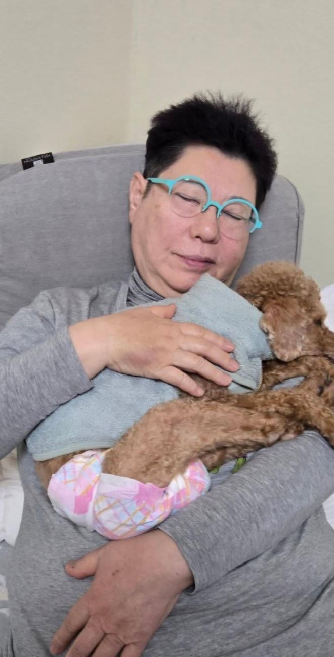 양희은, 아픈 반려견 향한 안쓰러운 마음 드러내..."18살 치매 할머니 우리 미미!"