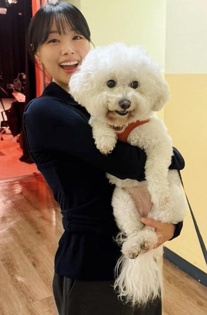 송지은, 강아지 '오늘이' 품에 안고 환한 웃음..."또 놀러 와"