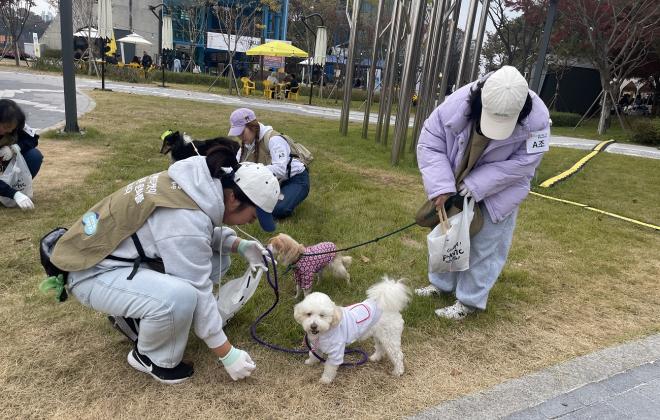 '입양홍보에 환경정화까지'...경기도, 반려마루 여주 '펫리더스 봉사단' 결성