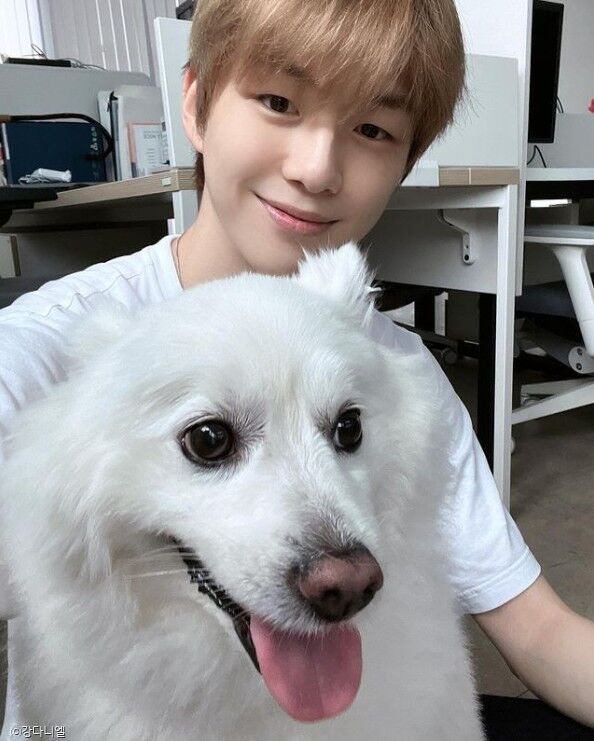 사진=강다니엘 인스타그램